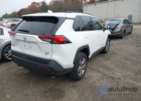 2023 Toyota Rav4 Xle z USA, uszkodzony, nr VIN 2T3P1RFV0PC353736